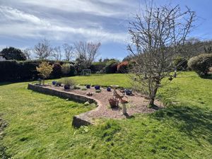 Photo 25- click for photo gallery